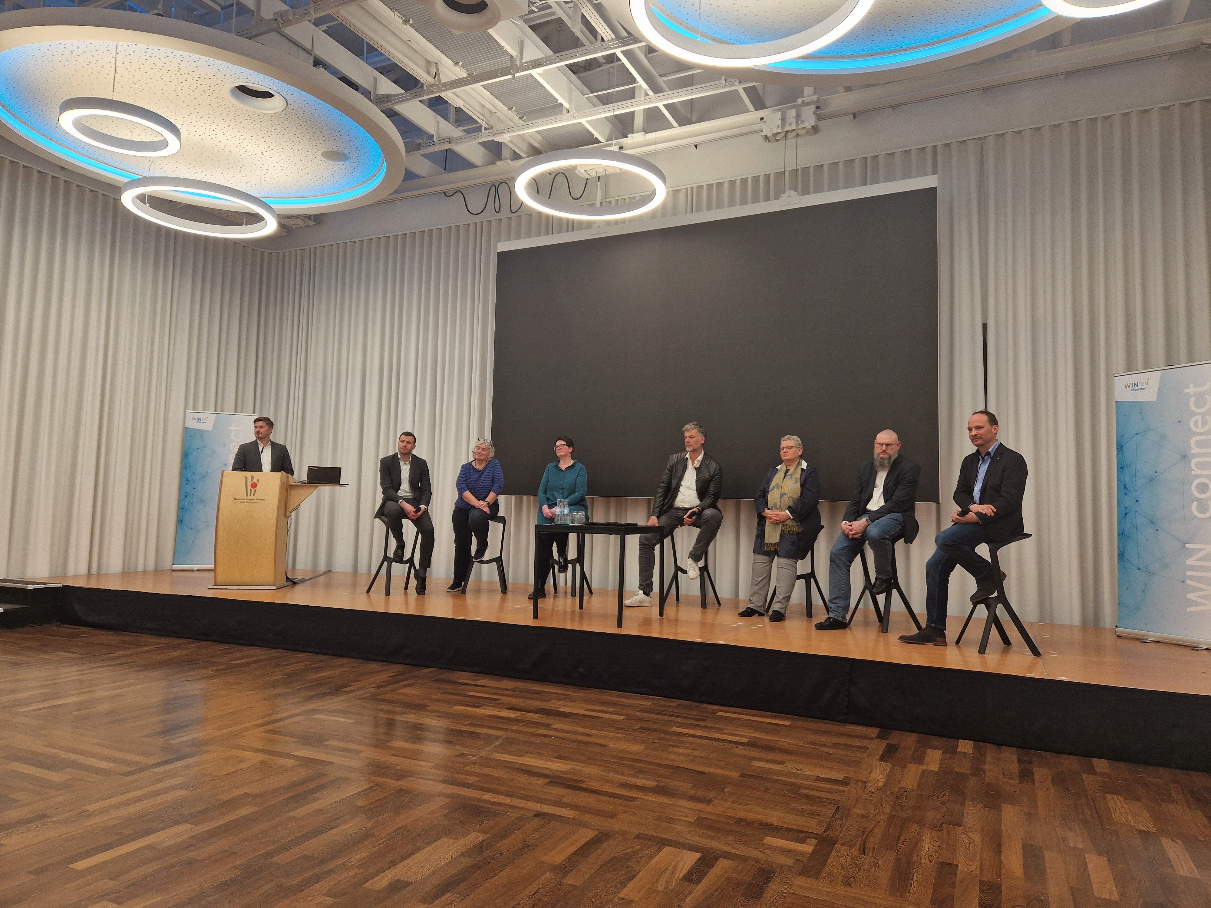 Podiumsdiskussion zur Veranstaltung "Wohnraum für Auszubildende in Münster" 